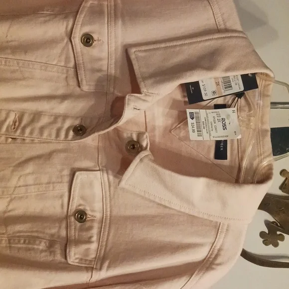 Women's Jacket - Picture 2 of 7